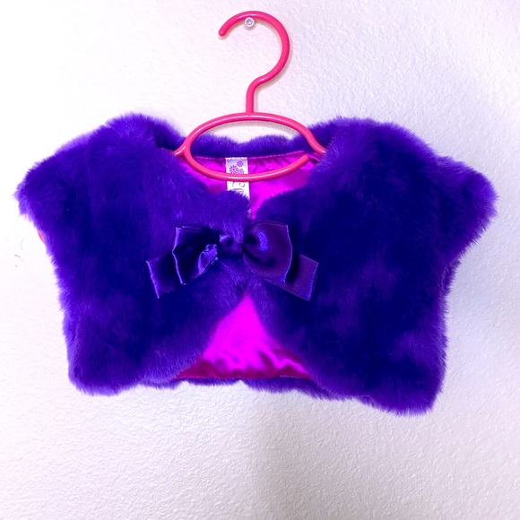 Cherokee Other - Cherokee Purple Faux Fur Bow Wrap Size Small